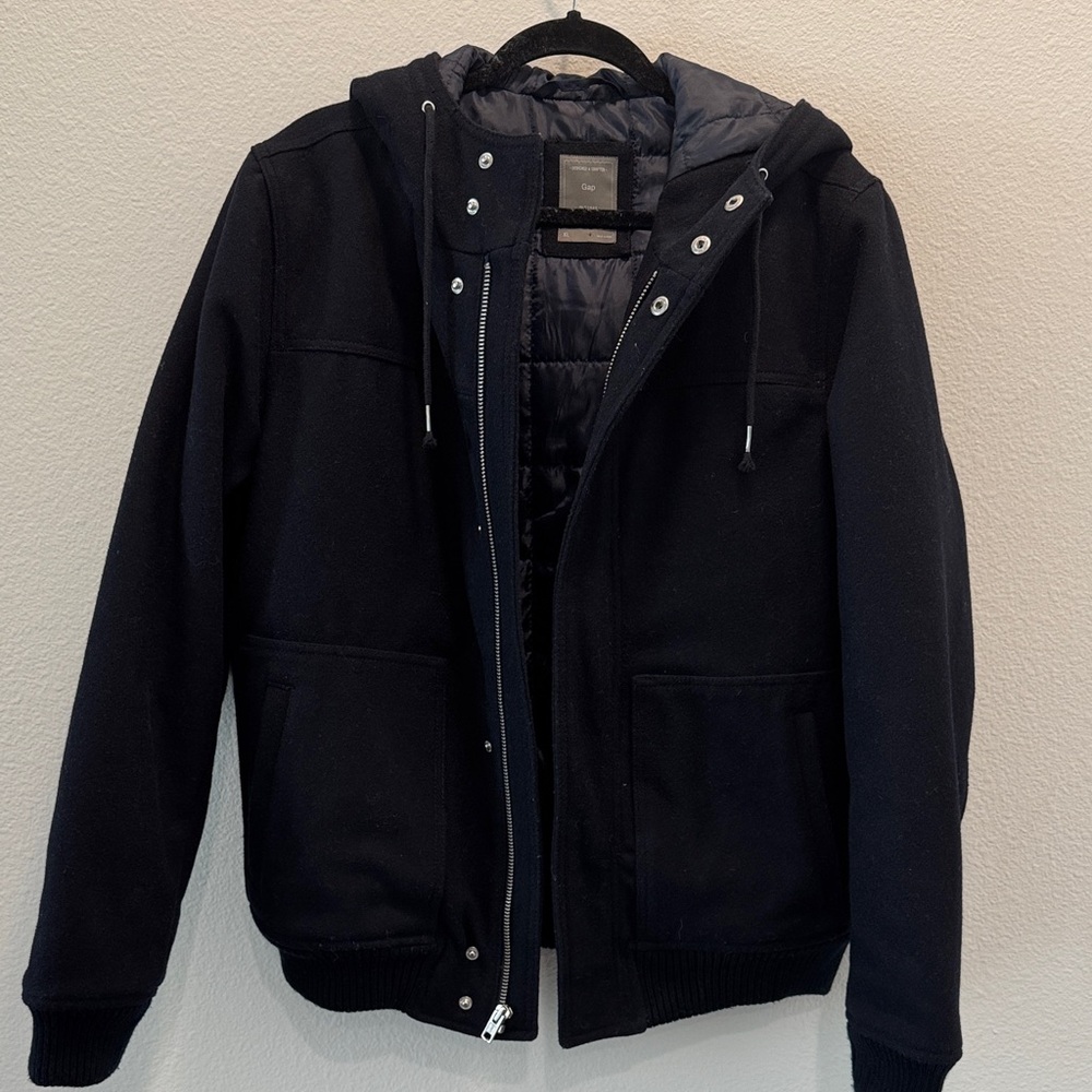 Women’s Gap Black Hooded Wool Winter Coat
Size XL
